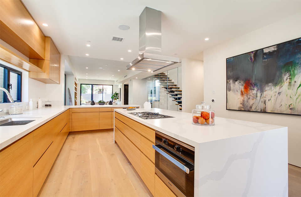 110<br> Paloma Ave.